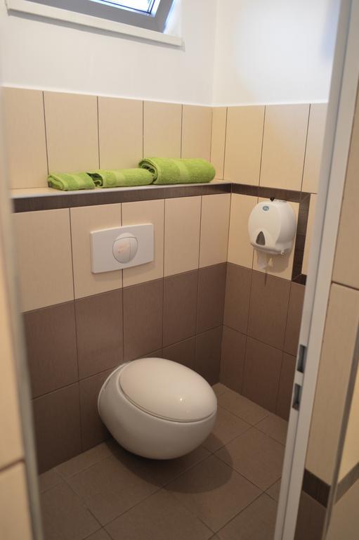 Vasarely Luxury Flat Apartment Satu Mare Exterior photo
